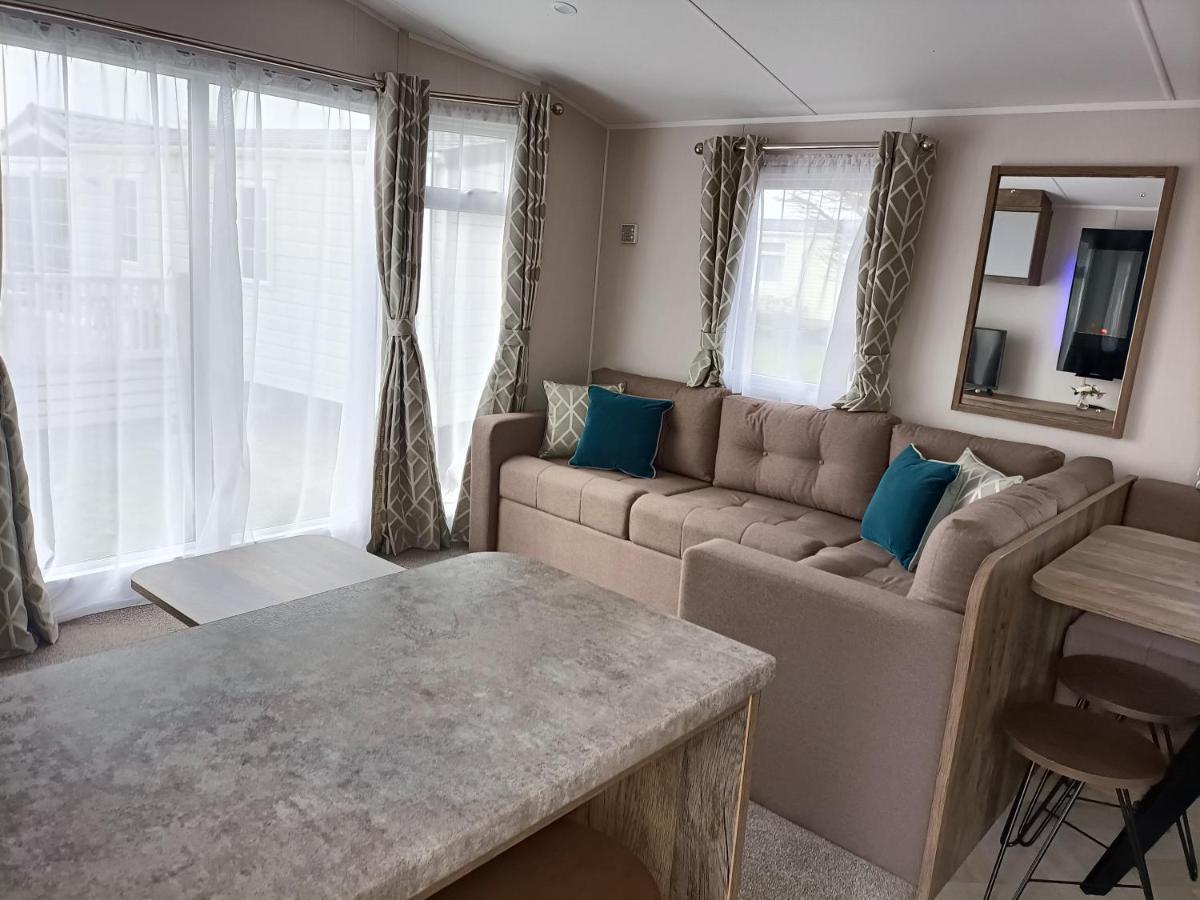Yew Tree Retreat Villa Selsey Exteriör bild